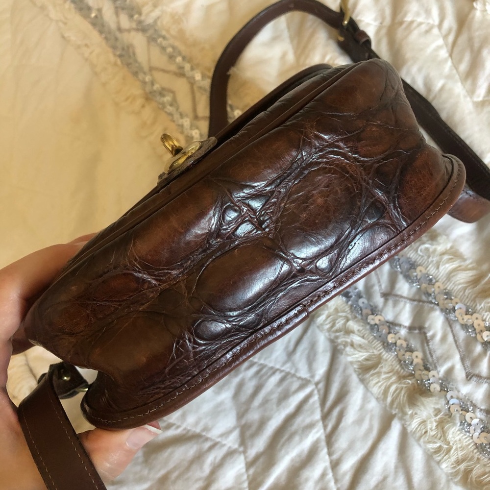 Vintage Dooney & Bourke Croc Embossed Bayou Bag - Picture 13 of 13